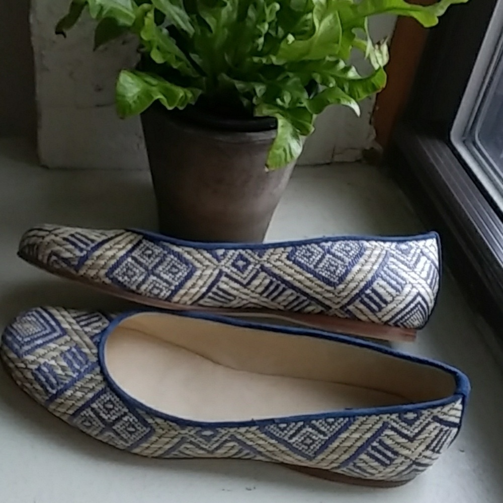 Stuart Weitzman Weave Flats